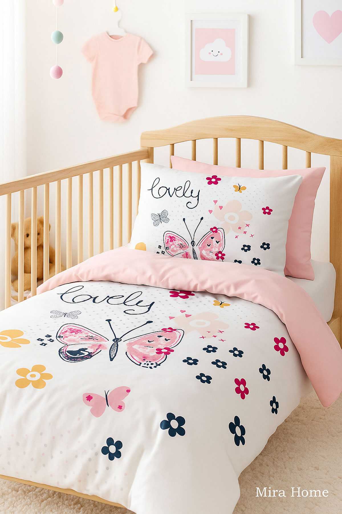 Dijital Baskılı 3d Pamuklu Yenidoğan Bebek Nevresim Takımı Lovely Butterfly resmi